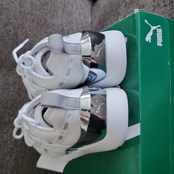 Puma size 10 - Picture 3 of 5